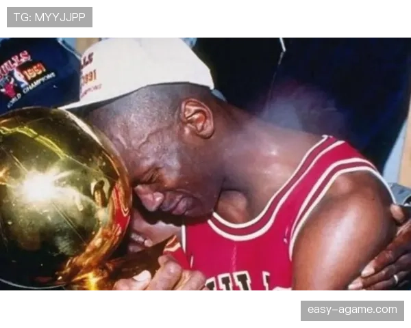 罗宾逊内线防守对比奥尼尔 提升球队篮板率明显